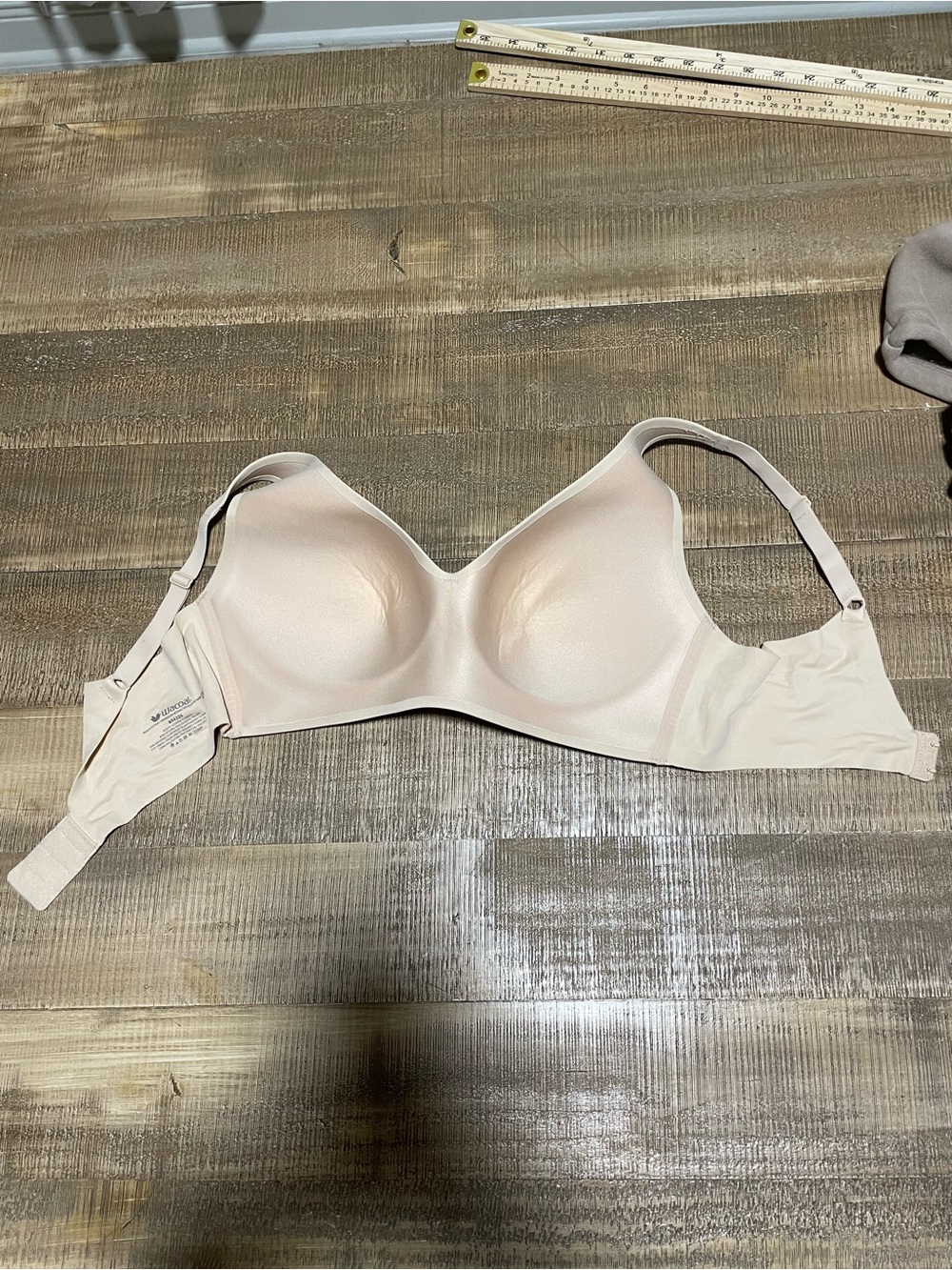 Seamless Nude Wireless Bra - Comfortable Everyday Support - Picture 2 of 4